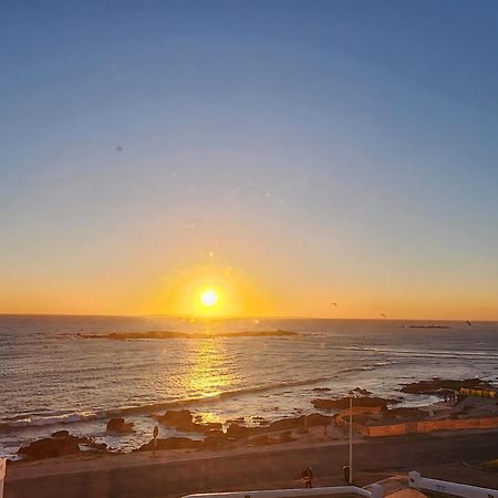 The Blue Peter Hotel Bloubergstrand Bagian luar foto