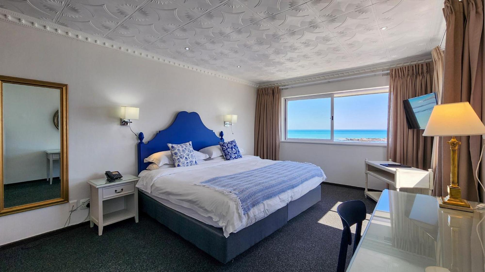 The Blue Peter Hotel Bloubergstrand Bagian luar foto