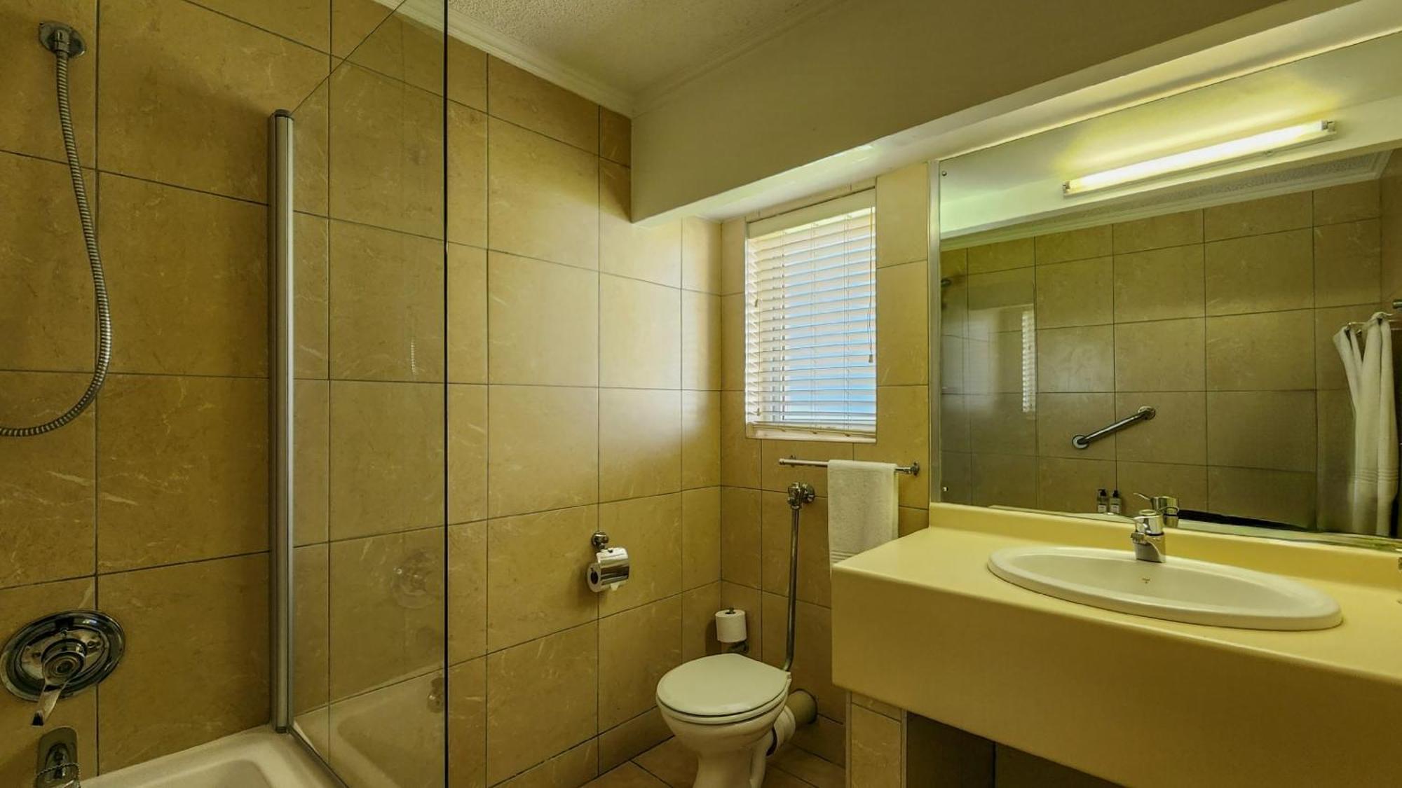 The Blue Peter Hotel Bloubergstrand Bagian luar foto
