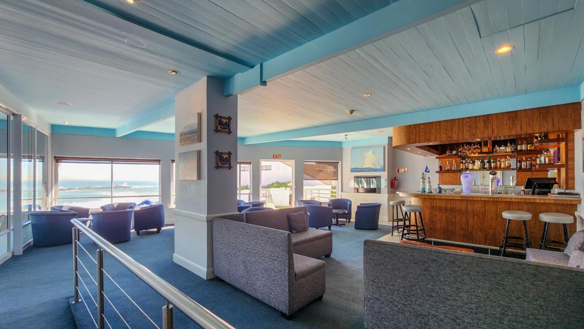 The Blue Peter Hotel Bloubergstrand Bagian luar foto